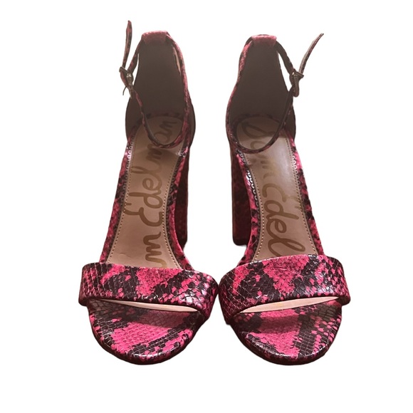 Sam Edelman Yaro shoe - NWT!
Ankle Strap
Buckle closure
Open Toe
4 in heel - Picture 2 of 5